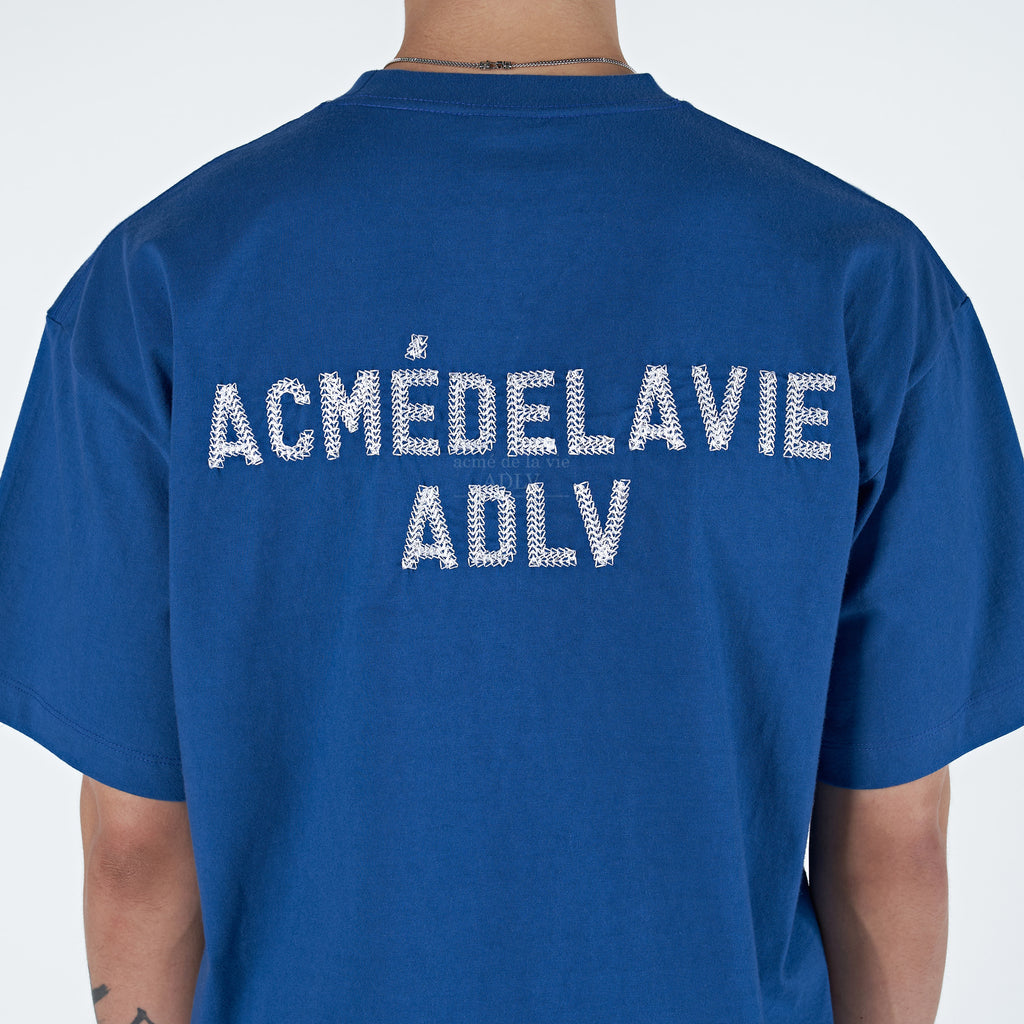アクメドラビ(acme' de la vie)  ADLV STITCH EMBROIDERED SHORT SLEEVE T-SHIRT BLUE