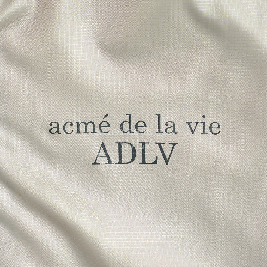 アクメドラビ(acme' de la vie) GLOSSY WOVEN SET-UP JACKET BEIGE