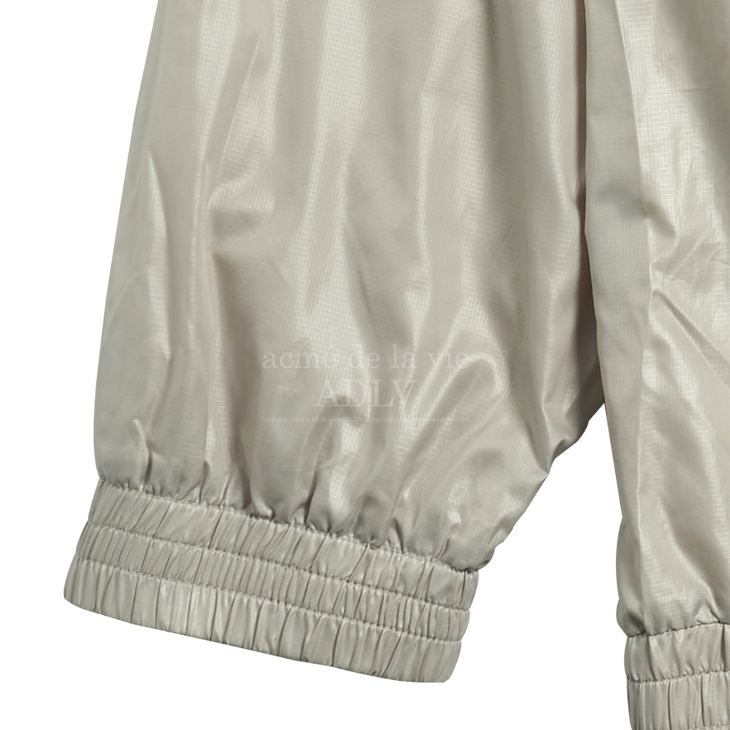 アクメドラビ(acme' de la vie) GLOSSY WOVEN SET-UP JACKET BEIGE
