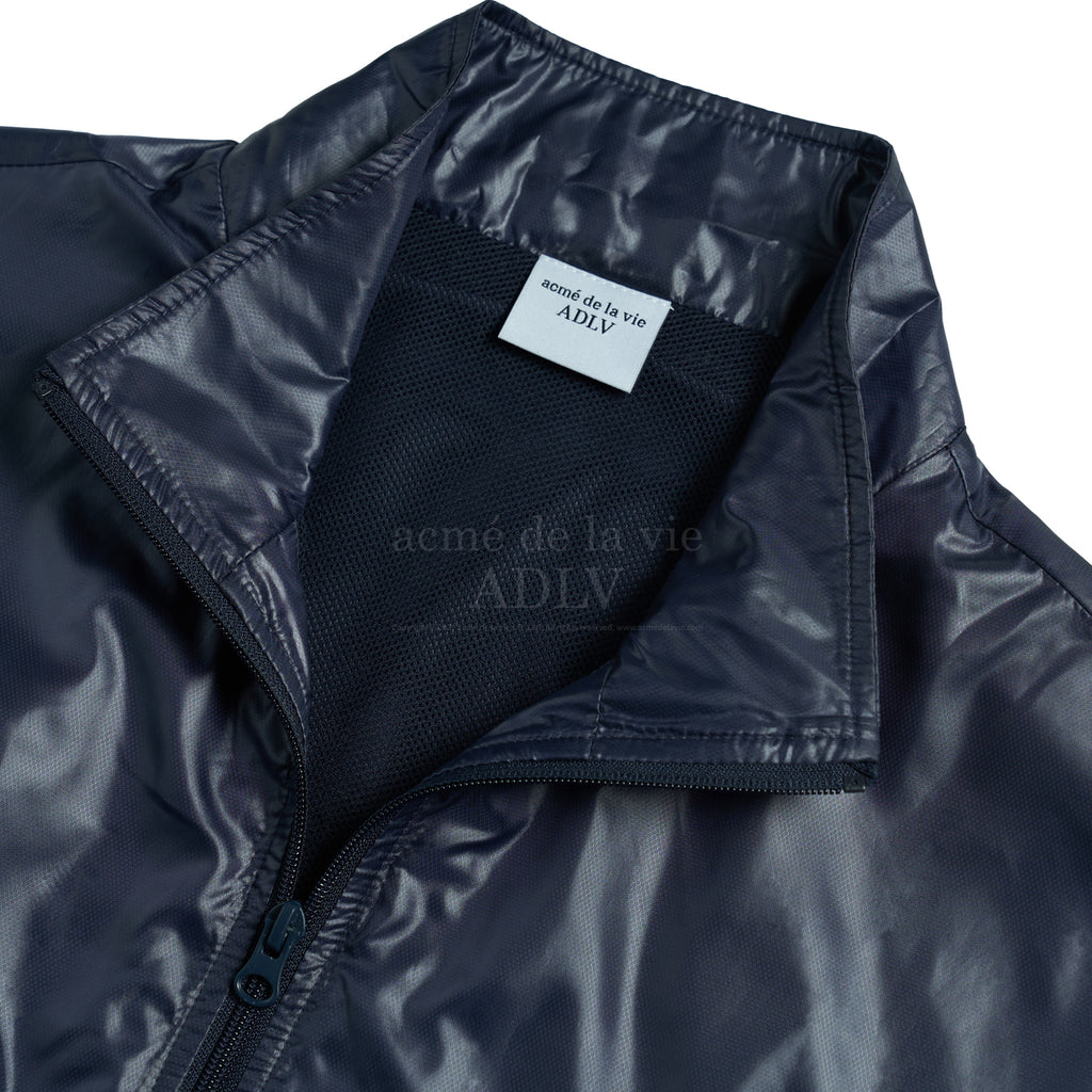 アクメドラビ(acme' de la vie) GLOSSY WOVEN SET-UP JACKET NAVY