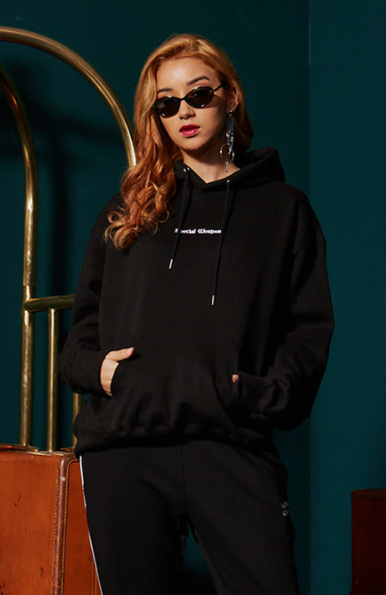 シディスコンマ(SHETHISCOMMA) BULLET MARK HOOD T