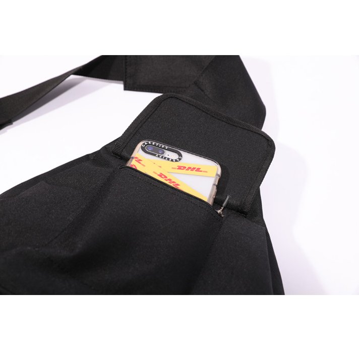 オウェンド(A-WENDE) TECH SLING BAG