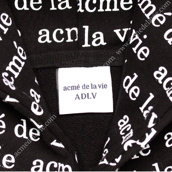 アクメドラビ(acme' de la vie) ADLV BLACK HOODIE LETTERING PATTERN