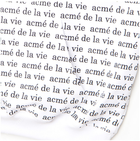 アクメドラビ(acme' de la vie) ADLV WHITE HOODIE LETTERING PATTERN