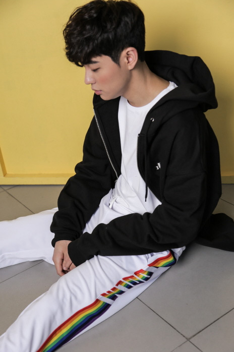 ドルム (DoLM) Rainbow training pants White