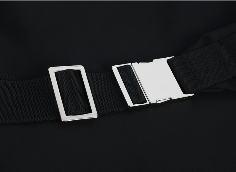 ドルム (Do'LM) Silver Buckle Messenger Bag
