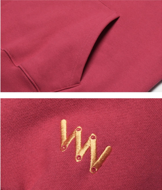 ダブルユーブイプロジェクト(WV PROJECT) WE CAN BE HERO SWEATSHIRTS RED JJMT7236
