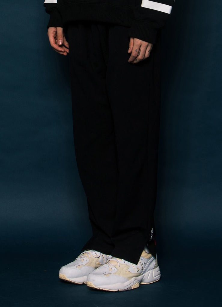 スローアシッド(SLOW ACID) Logo Slit Slacks (BLACK)