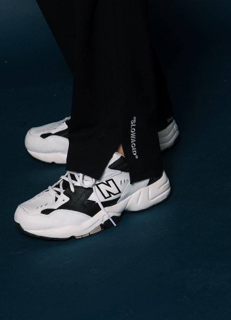 スローアシッド(SLOW ACID) Logo Slit Slacks (BLACK)