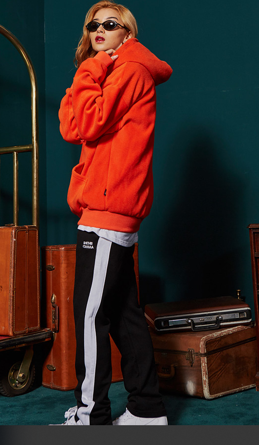 シディスコンマ(SHETHISCOMMA) STC HOOD ZIP UP