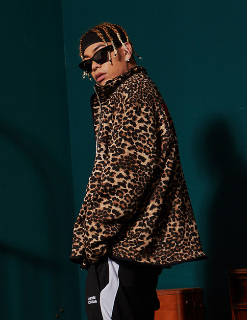 シディスコンマ(SHETHISCOMMA) LEOPARD FLEECED JACKET