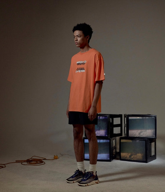 オベルー(OVERR) ESSAY.4 BACKPRINTING ORANGE TEE