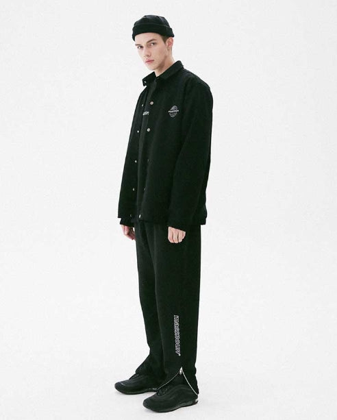 メスノウン(MASSNOUN) GLOBE SCOTCH LOGO COACH JACKET MFVJK003-BK