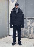 メスノウン(MASSNOUN) SL LOGO REFLECTIVE OVERSIZED PADDING JUMPER MFEPD001-BK