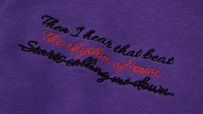 ダブルユーブイプロジェクト(WV PROJECT)SCRIBBLE SWEATSHIRT YRMT7205 (VIOLET)