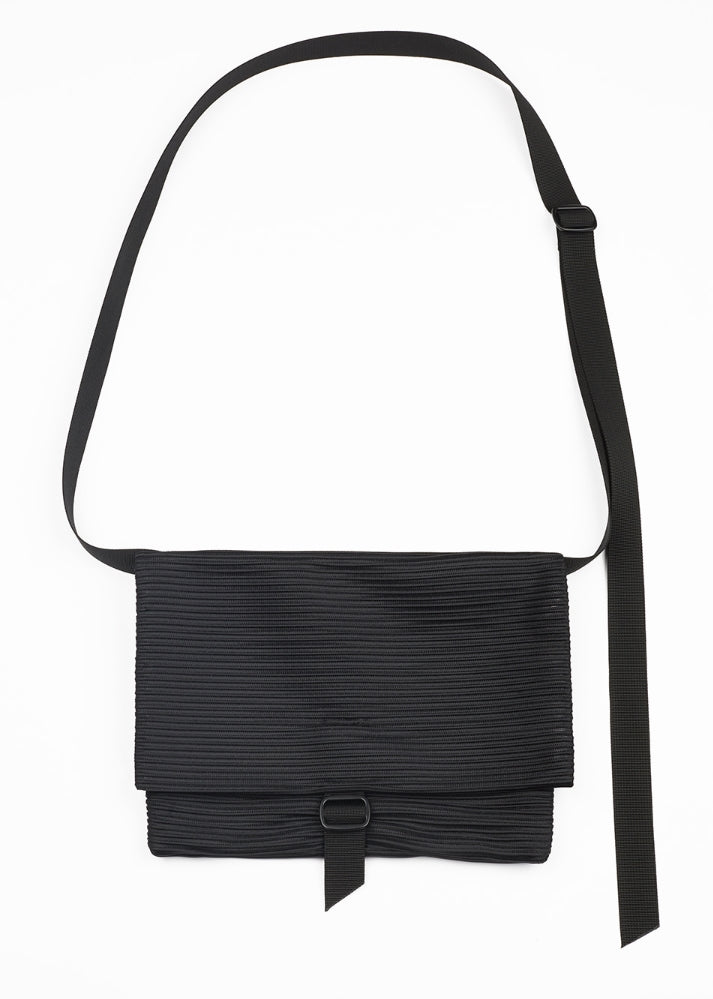 スクラップ(SKRAP)PLEATS sacoche bag Black