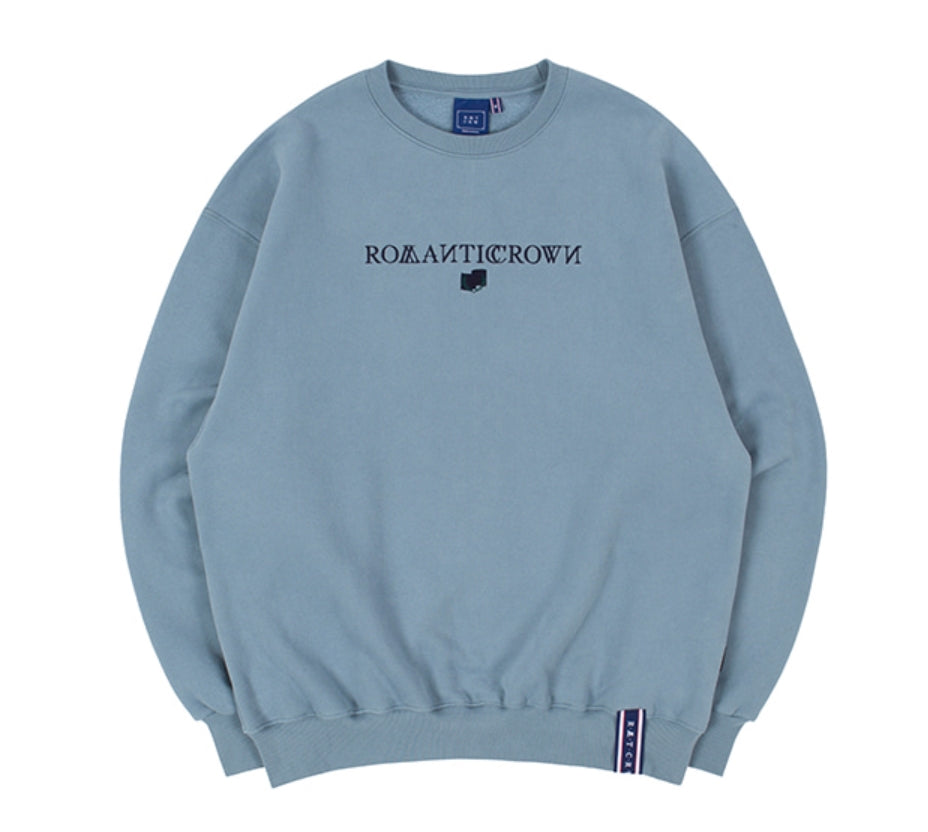 ロマンティッククラウン(ROMANTIC CROWN)RMTCRW LOGO SWEATSHIRT_LIGHT BLUE