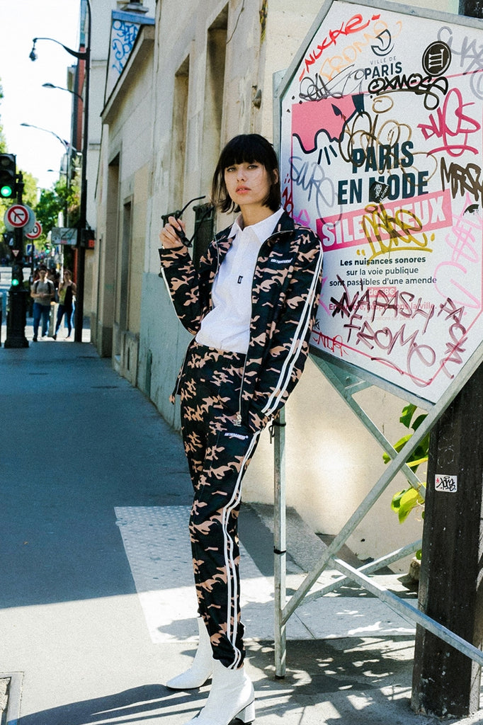 シディスコンマ(SHETHISCOMMA) RETRO CAMO JERSEY