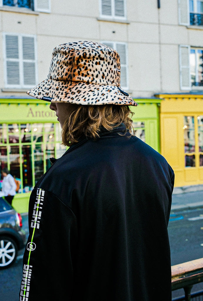 シディスコンマ(SHETHISCOMMA) S-LOGO JERSEY