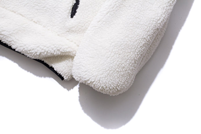 セイントペイン(SAINTPAIN)  SP OG LOGO REVERSIBLE FLEECE JACKET-WHITE