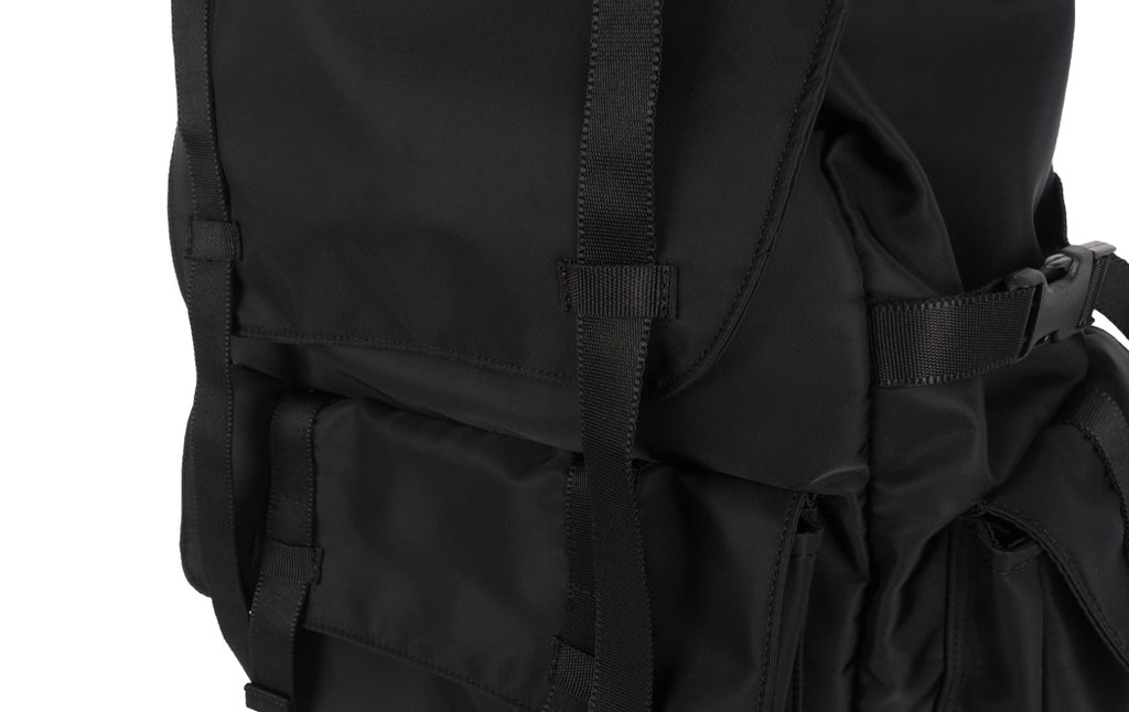 ドルム (Do'LM) Multi Pocket Backpack