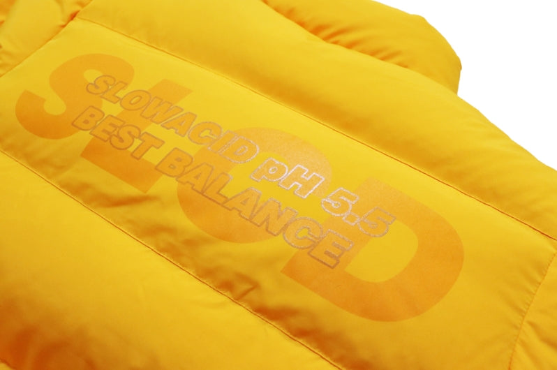 スローアシッド(SLOW ACID)   Scotch Line Logo Down Jumper (YELLOW)