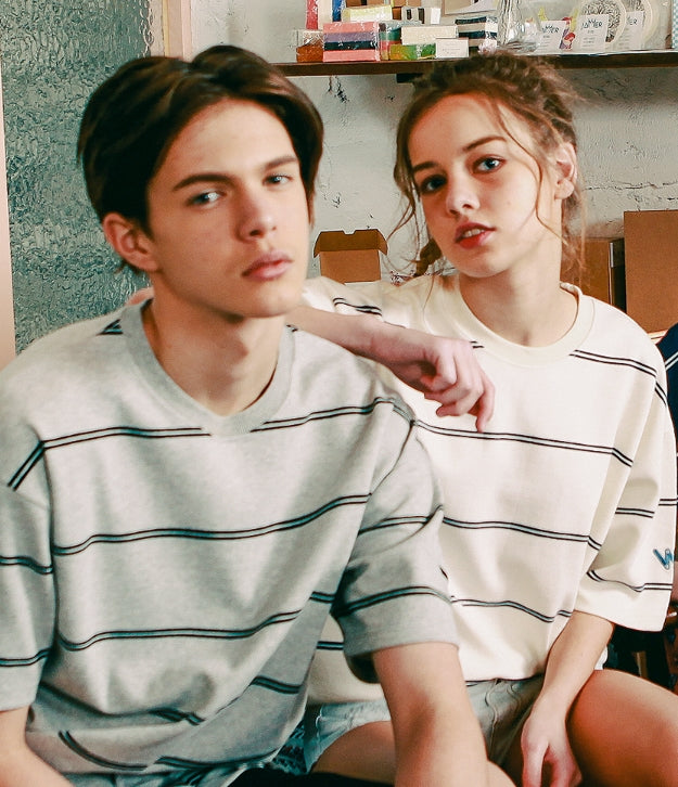 ダブルユーブイプロジェクト(WV PROJECT) TWO THIN STRIPE SHORT SLEEVE CREAM JJST7090