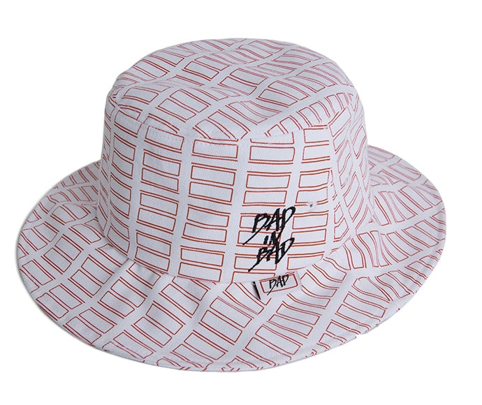 ベドインベド(BADINBAD) Tabs Logo bucket hat_White