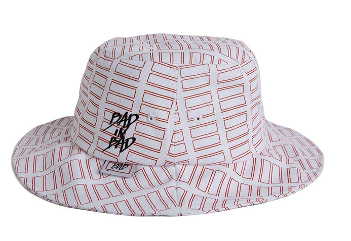ベドインベド(BADINBAD) Tabs Logo bucket hat_White