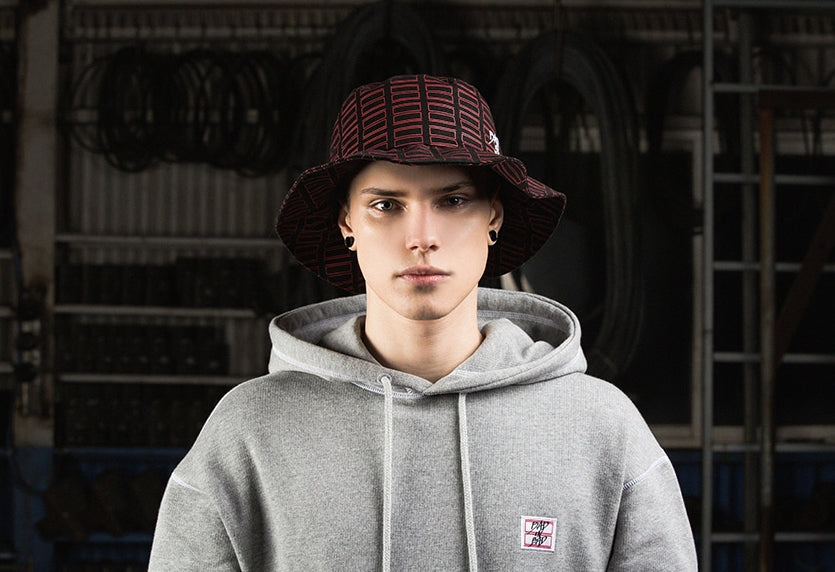 ベドインベド(BADINBAD) 	TABS LOGO BUCKET HAT_BLACK
