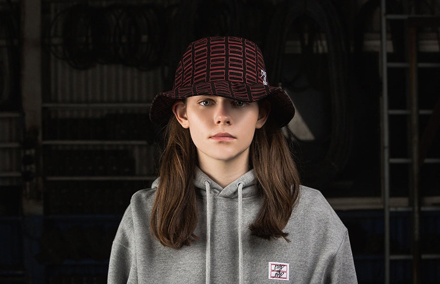 ベドインベド(BADINBAD) 	TABS LOGO BUCKET HAT_BLACK