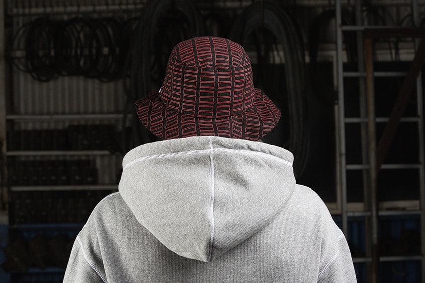 ベドインベド(BADINBAD) 	TABS LOGO BUCKET HAT_BLACK