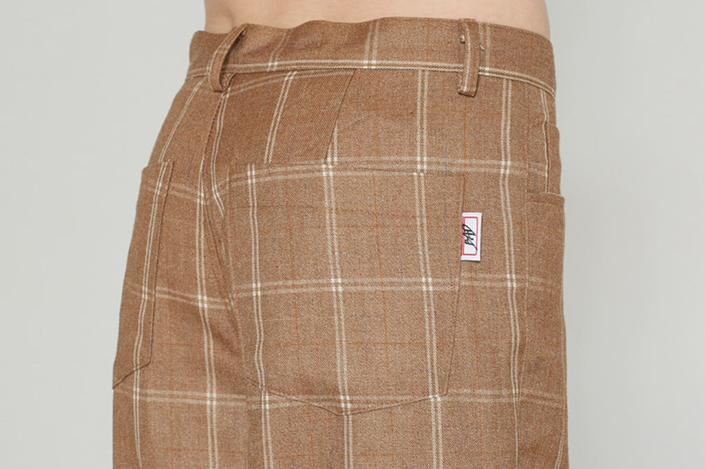 ベドインベド(BADINBAD) POINT LOGO CHECK SLACKS_BROWN