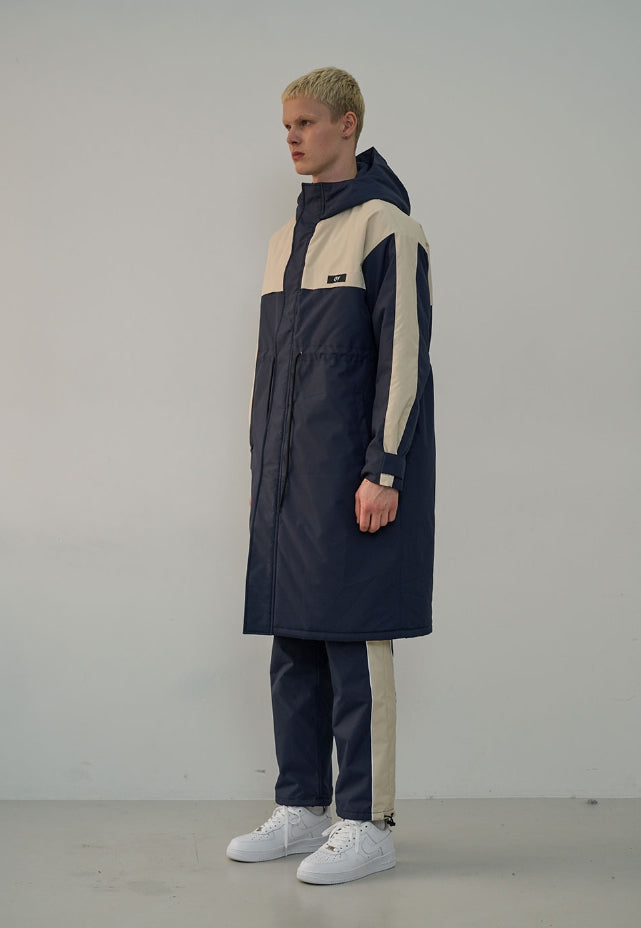 オーワイ(OY) LOGO BLOCK LONG PARKA-NAVY