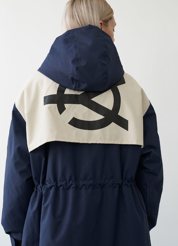 オーワイ(OY) LOGO BLOCK LONG PARKA-NAVY