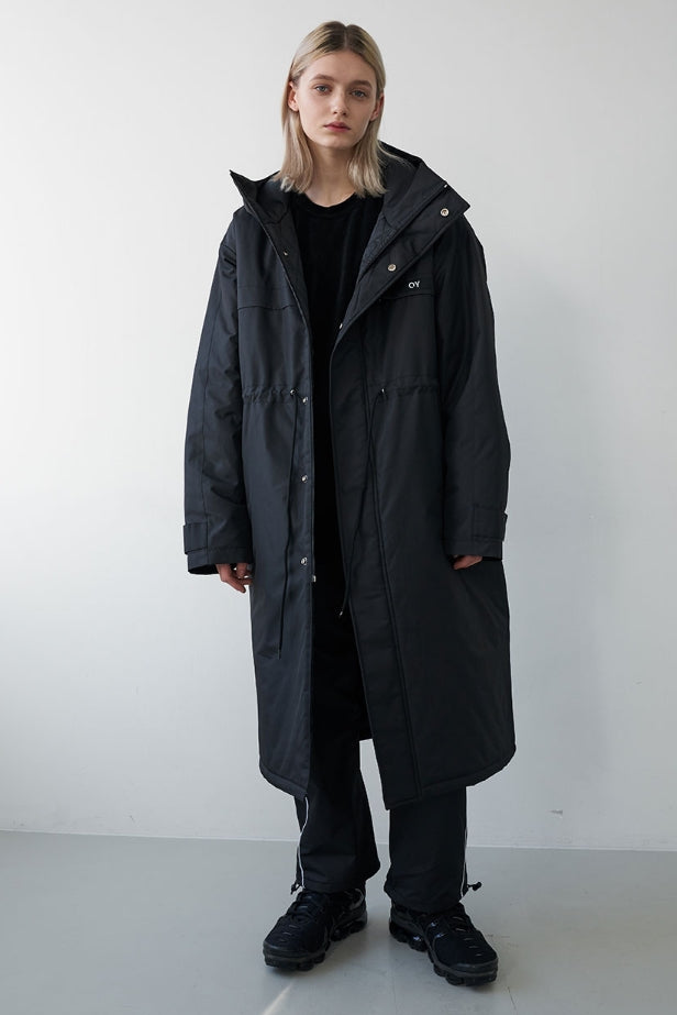 オーワイ(OY) LOGO BLOCK LONG PARKA-BLACK