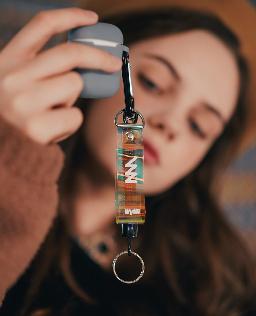 ダブルユーブイプロジェクト(WV PROJECT) Hologram Carabiner Keyring CJAC7337
