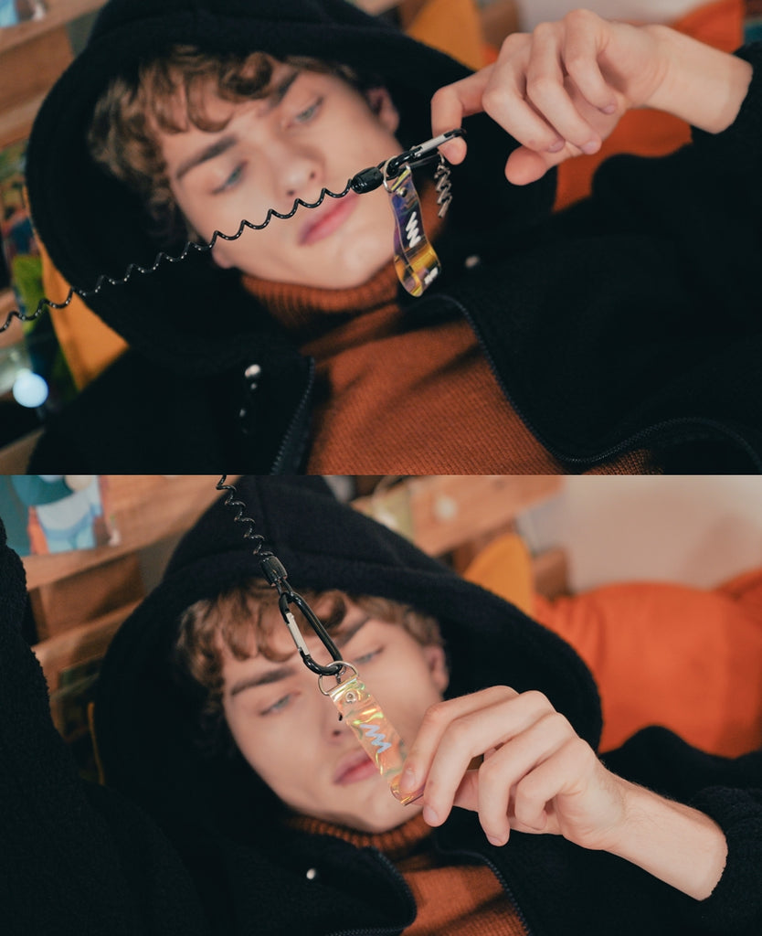 ダブルユーブイプロジェクト(WV PROJECT) Hologram Carabiner Keyring CJAC7337