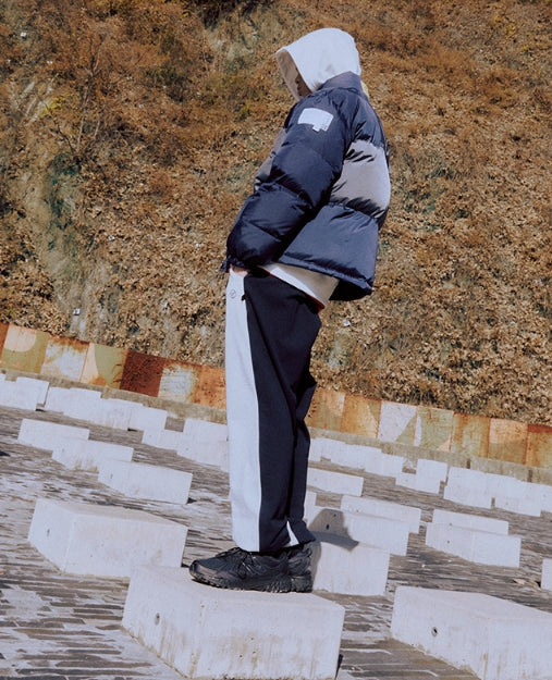 オベルー(OVERR) ESSAY.5 OVR LOGO PRINTING NAVY PADDING