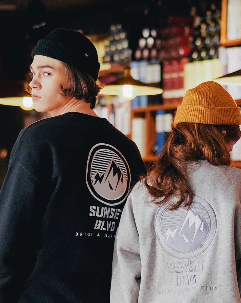 ダブルユーブイプロジェクト(WV PROJECT) SUNSET SWEAT SHIRT BLACK KHMT7357