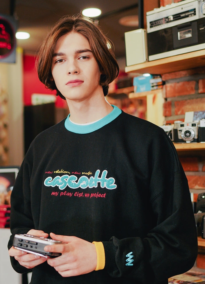 ダブルユーブイプロジェクト(WV PROJECT)  CASSETTE SWEAT SHIRTS BLACK SYMT7364