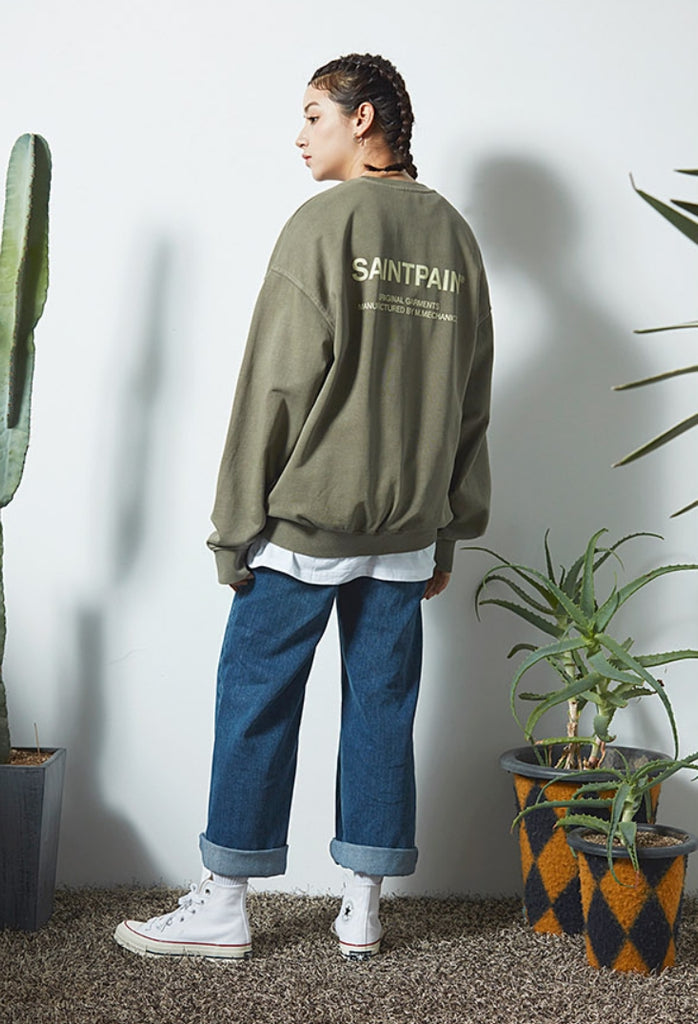 セイントペイン(SAINTPAIN)  SP PIGMENT VRTN LOGO CREW NECK-KHAKI
