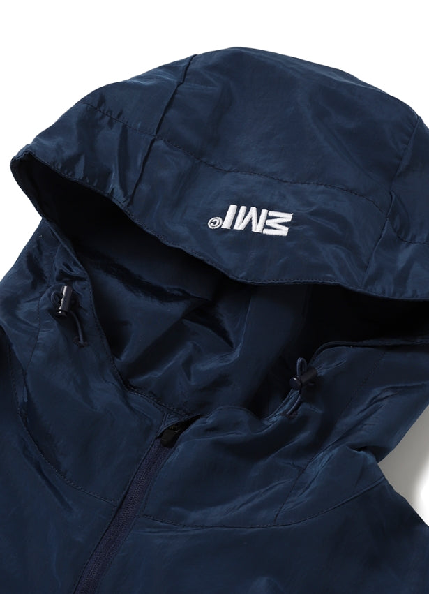 MMIC(エムエムアイシー) ESSENTIAL WINDBREAKER