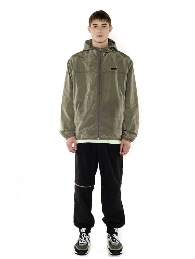 MMIC(エムエムアイシー) ESSENTIAL WINDBREAKER