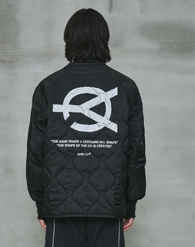 オーワイ(OY) 	PAINTING LOGO QUILTING JACKET-BLACK