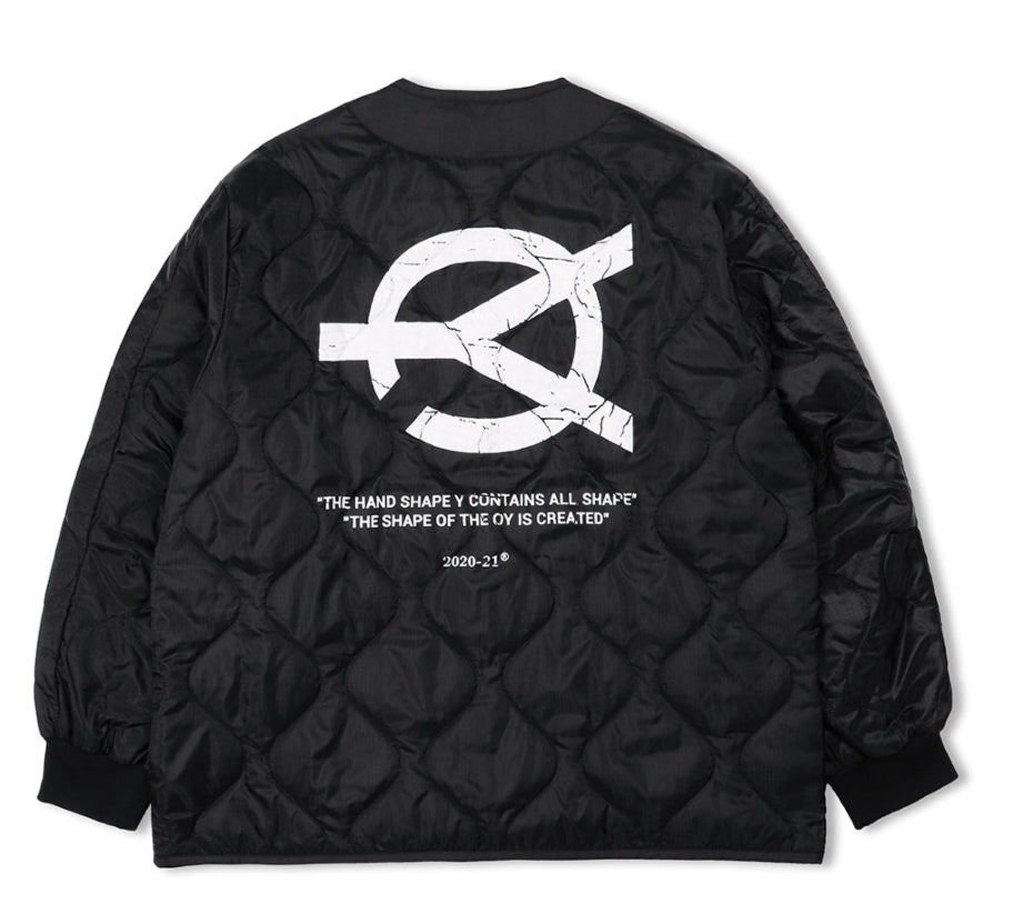 オーワイ(OY) 	PAINTING LOGO QUILTING JACKET-BLACK