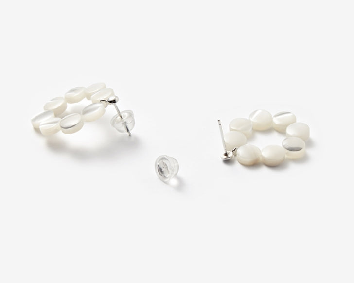 MONDAY EDITION(マンデイエディション)  Circle Seashell Earrings