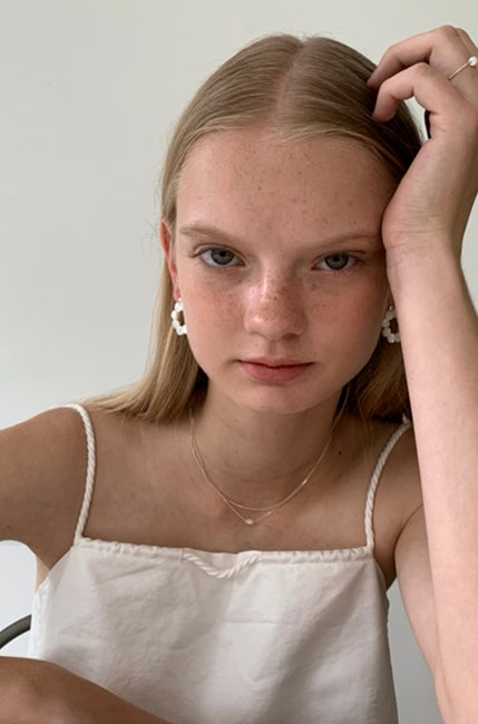 MONDAY EDITION(マンデイエディション)  Circle Seashell Earrings