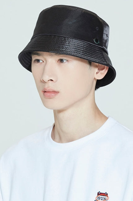 ロマンティッククラウン(ROMANTIC CROWN) LAUREL LOGO BUCKET HAT_BLACK