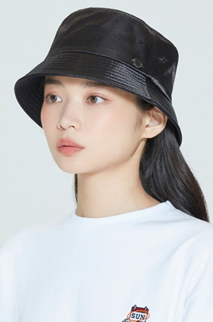 ロマンティッククラウン(ROMANTIC CROWN) LAUREL LOGO BUCKET HAT_BLACK